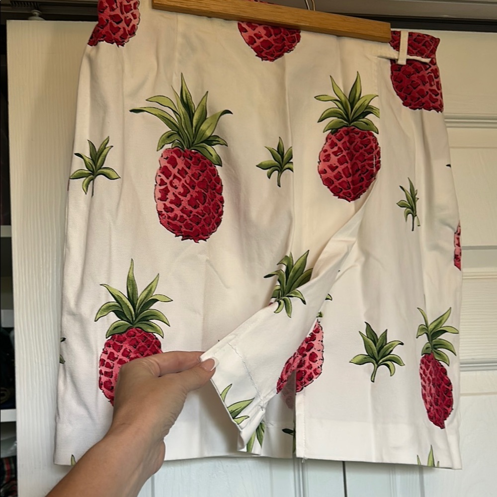 Talbots White Pink Pineapple Skirt Casual Resort Wear 14 Petite NWT - Picture 2 of 6